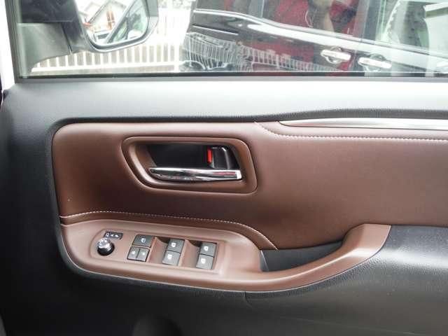 TOYOTA VOXY 2015 Image 31