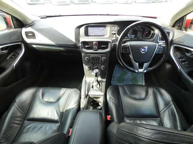 VOLVO V40 2013 Image 31