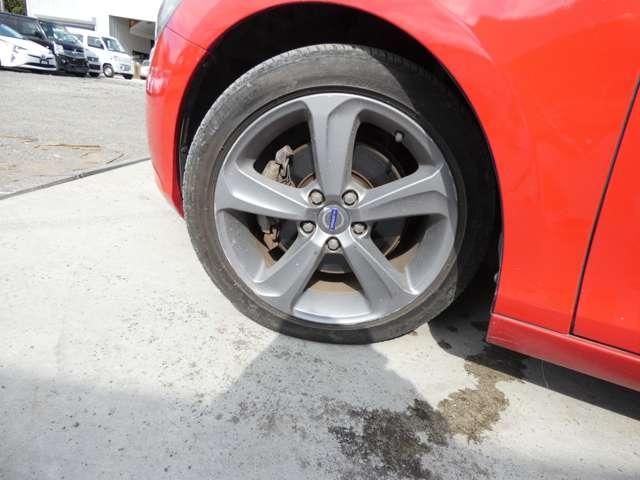 VOLVO V40 2013 Image 31