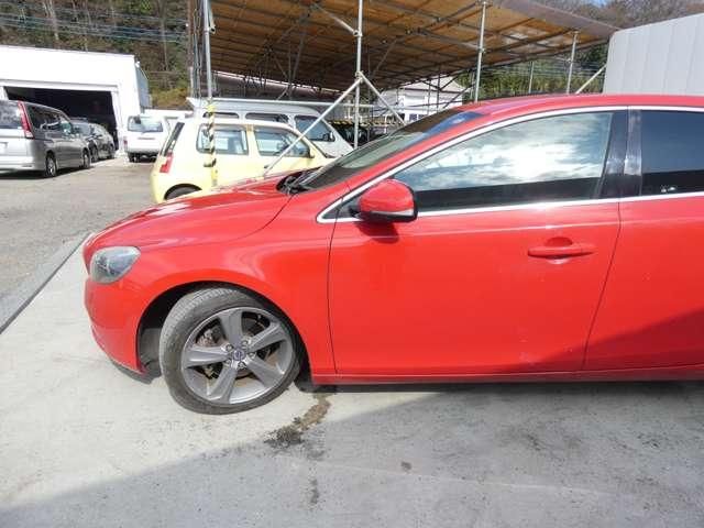 VOLVO V40 2013 Image 31