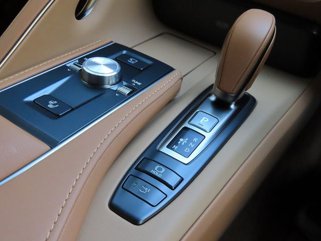 TOYOTA LEXUS LC500 2023 Image 31