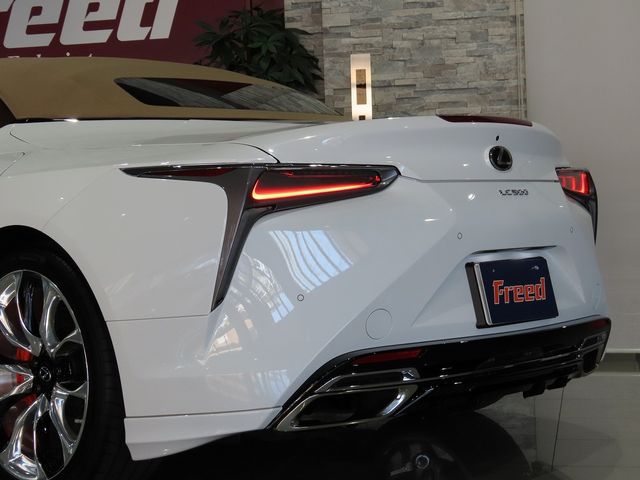 TOYOTA LEXUS LC500 CONVERTI 2023 Image 31