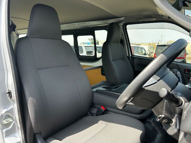 TOYOTA HIACE VAN 1.15T 2WD 2023 Image 31