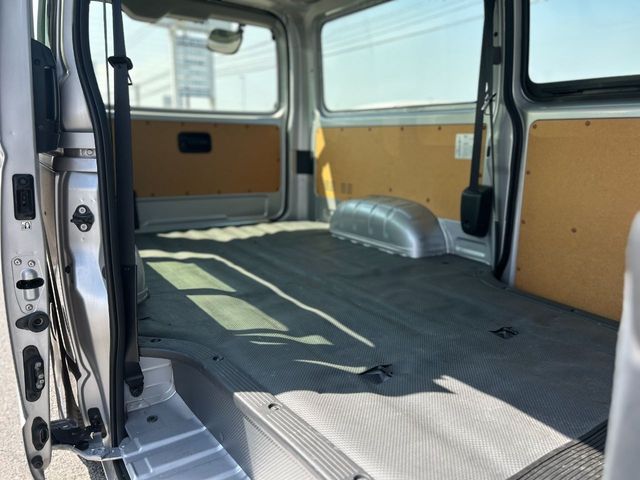 TOYOTA HIACE VAN 1.15T 2WD 2023 Image 31