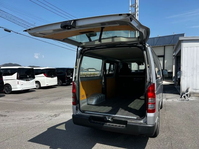 TOYOTA HIACE VAN 1.15T 2WD 2023 Image 31