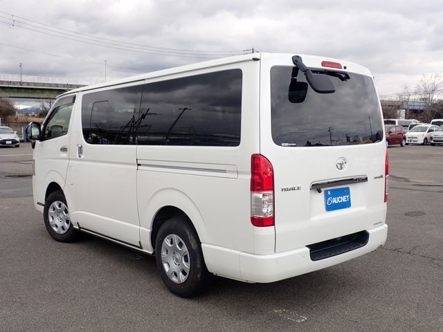 TOYOTA HIACE VAN 2WD 2022 Image 31