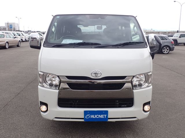 TOYOTA HIACE VAN 2WD 2022 Image 31