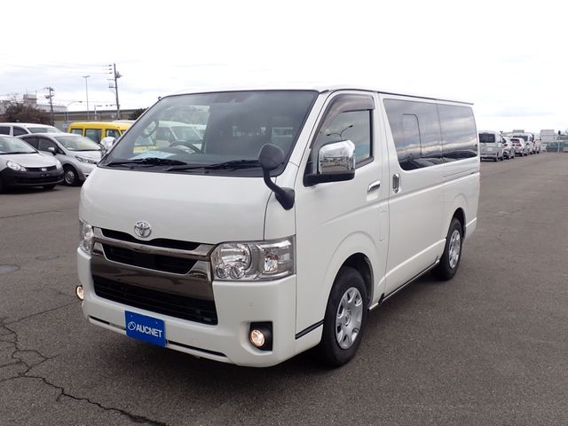 TOYOTA HIACE VAN 2WD 2022 Image 31