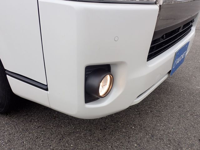 TOYOTA HIACE VAN 2WD 2022 Image 31