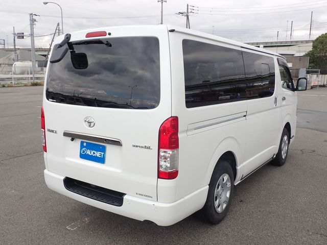 TOYOTA HIACE VAN 2WD 2022 Image 31