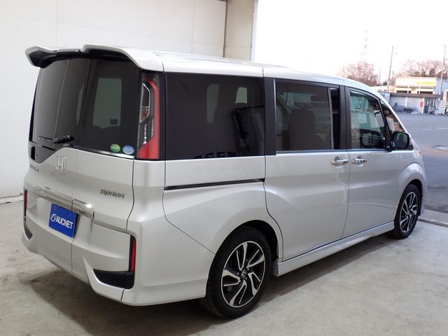 HONDA STEPWAGON SPADA 2015 Image 31