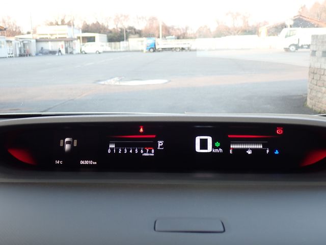 HONDA STEPWAGON SPADA 2015 Image 31