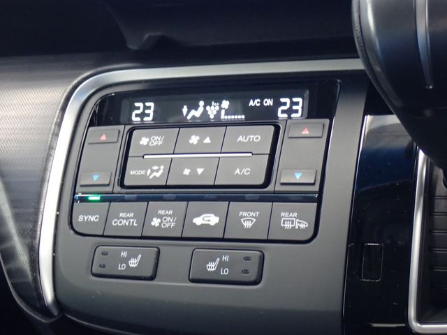 HONDA STEPWAGON SPADA 2015 Image 31