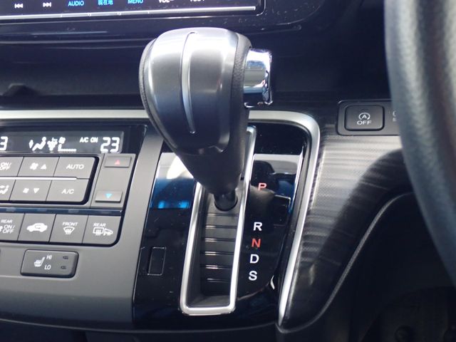 HONDA STEPWAGON SPADA 2015 Image 31