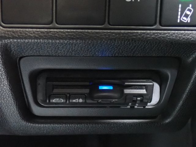 HONDA STEPWAGON SPADA 2015 Image 31