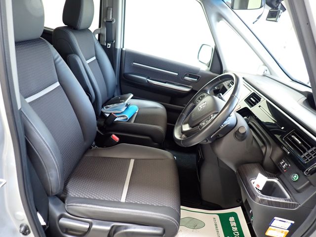 HONDA STEPWAGON SPADA 2015 Image 31