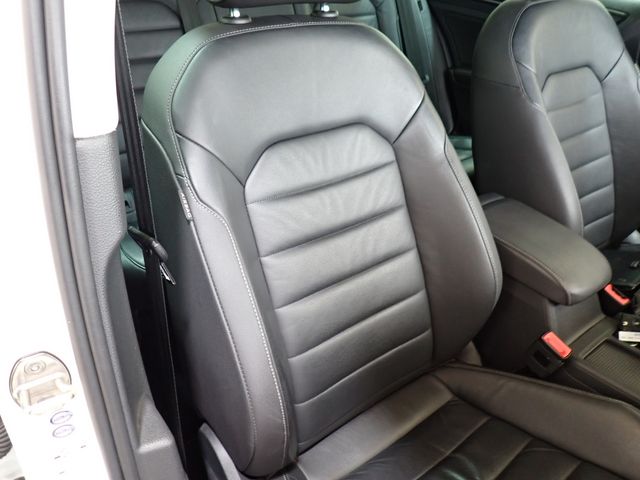 VOLKSWAGEN GOLF VARI 2015 Image 31