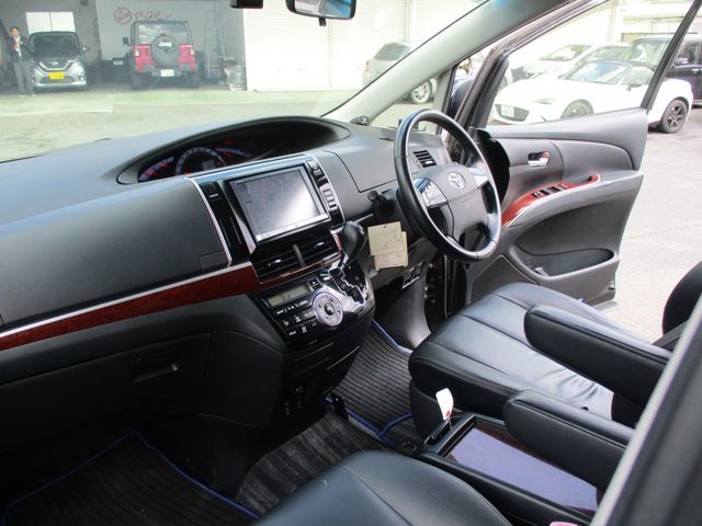 TOYOTA ESTIMA 2013 Image 31