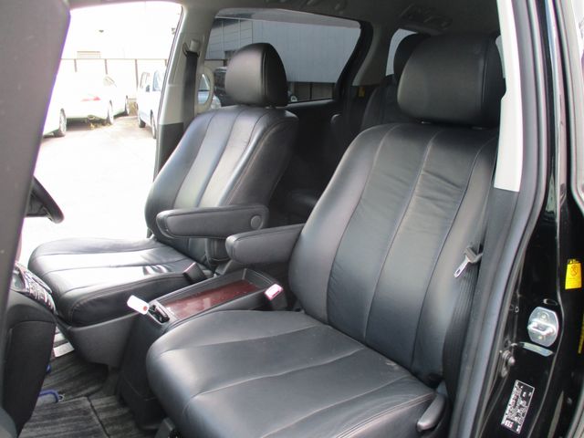 TOYOTA ESTIMA 2013 Image 31