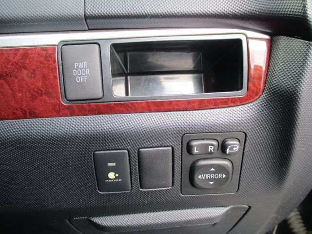 TOYOTA ESTIMA 2013 Image 31