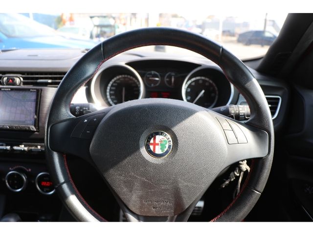 ALFAROMEO GIULIETTA 2013 Image 31