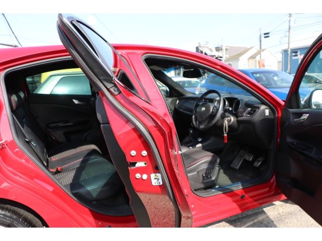 ALFAROMEO GIULIETTA 2013 Image 31