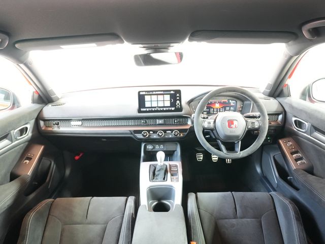 HONDA CIVIC HATCHBACK 2025 Image 31