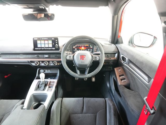 HONDA CIVIC HATCHBACK 2025 Image 31