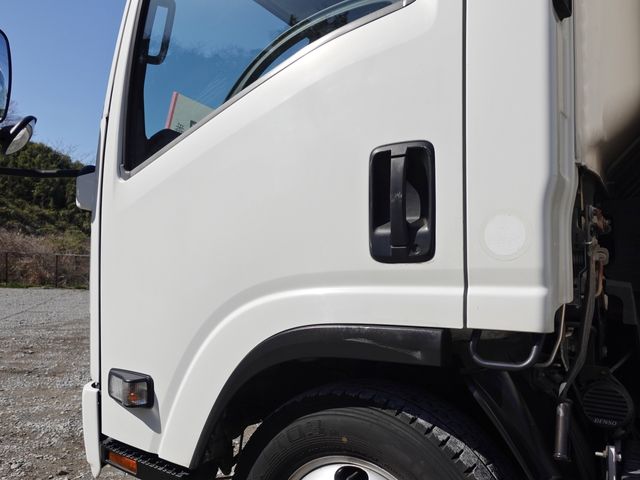 ISUZU ELF 2016 Image 31