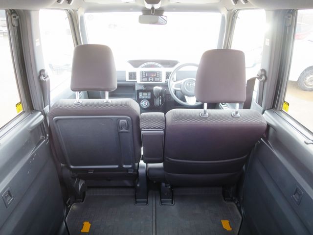 TOYOTA PIXIS MEGA 4WD 2019 Image 31