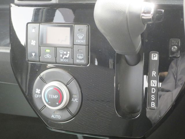 TOYOTA PIXIS MEGA 4WD 2019 Image 31