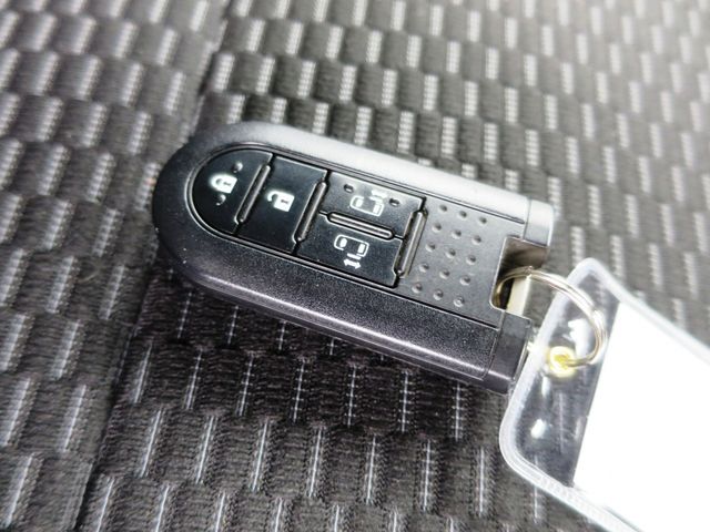 TOYOTA PIXIS MEGA 4WD 2019 Image 31