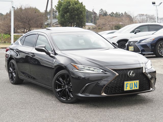 TOYOTA LEXUS ES300H 2023 Image 31