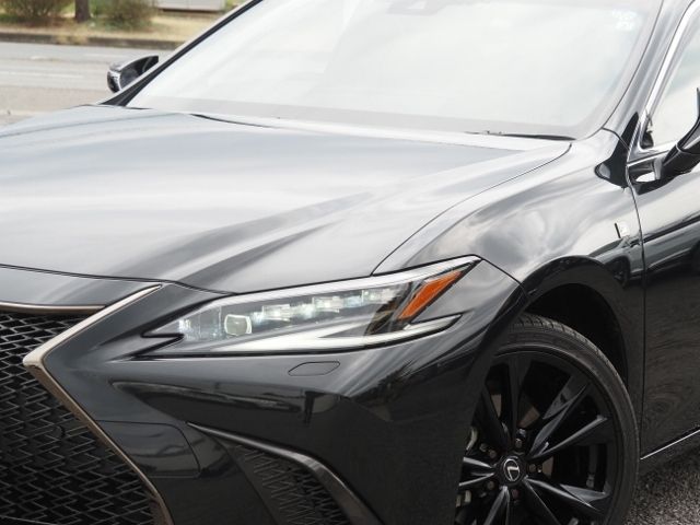 TOYOTA LEXUS ES300H 2023 Image 31