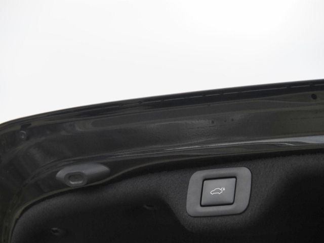 TOYOTA LEXUS ES300H 2023 Image 31