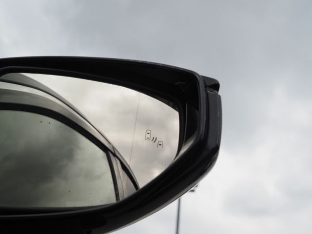 TOYOTA LEXUS ES300H 2023 Image 31