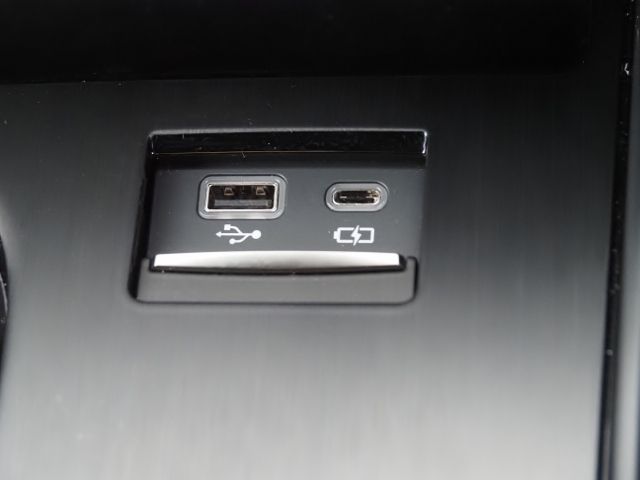 TOYOTA LEXUS ES300H 2023 Image 31