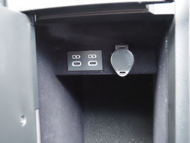 TOYOTA LEXUS ES300H 2023 Image 31