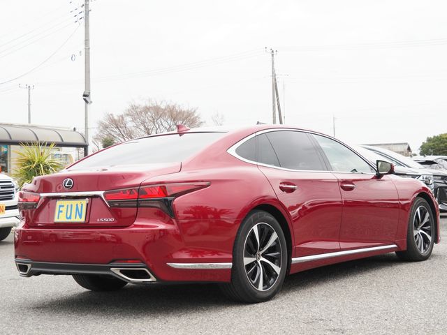 TOYOTA LEXUS LS500 2023 Image 31