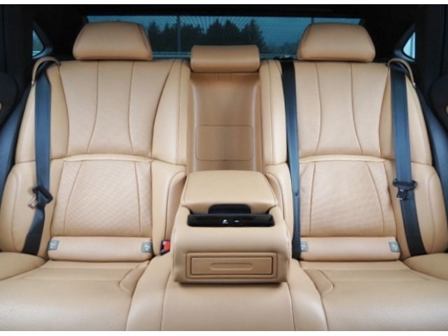 TOYOTA LEXUS LS500 2023 Image 31