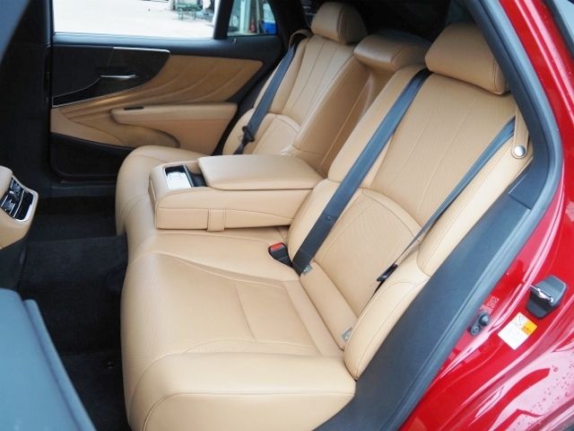 TOYOTA LEXUS LS500 2023 Image 31