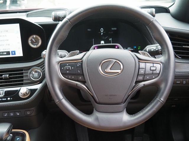 TOYOTA LEXUS LS500 2023 Image 31