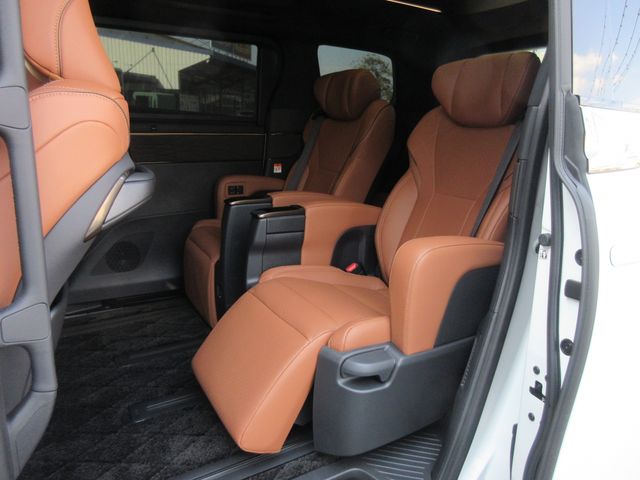 TOYOTA VELLFIRE  HYBRID 2025 Image 31