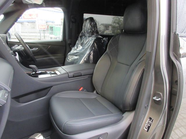 TOYOTA VELLFIRE  HYBRID 2026 Image 31