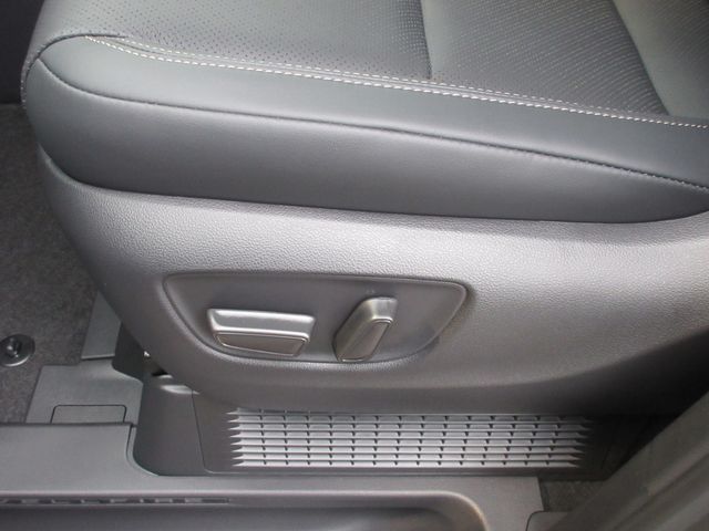 TOYOTA VELLFIRE  HYBRID 2026 Image 31