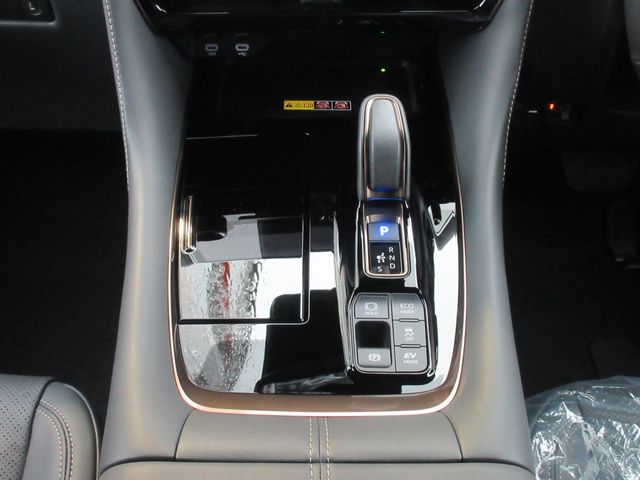 TOYOTA VELLFIRE  HYBRID 2026 Image 31