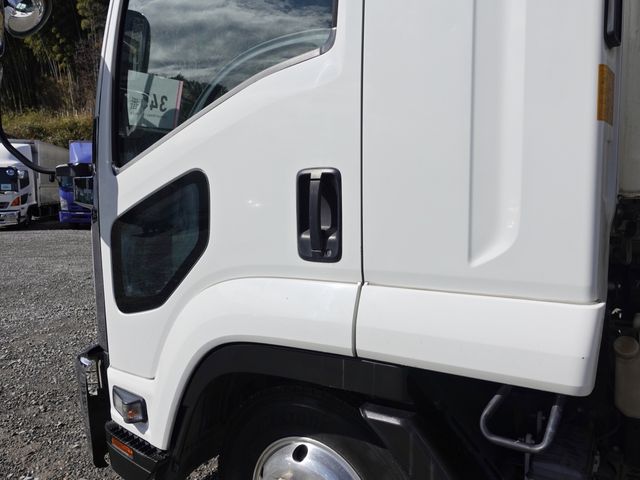 ISUZU FORWARD 2012 Image 31