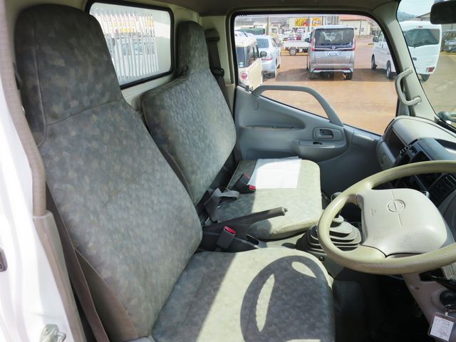 HINO DUTRO 2009 Image 31