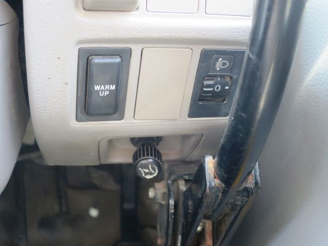 HINO DUTRO 2009 Image 31