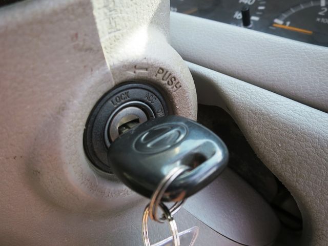 HINO DUTRO 2009 Image 31